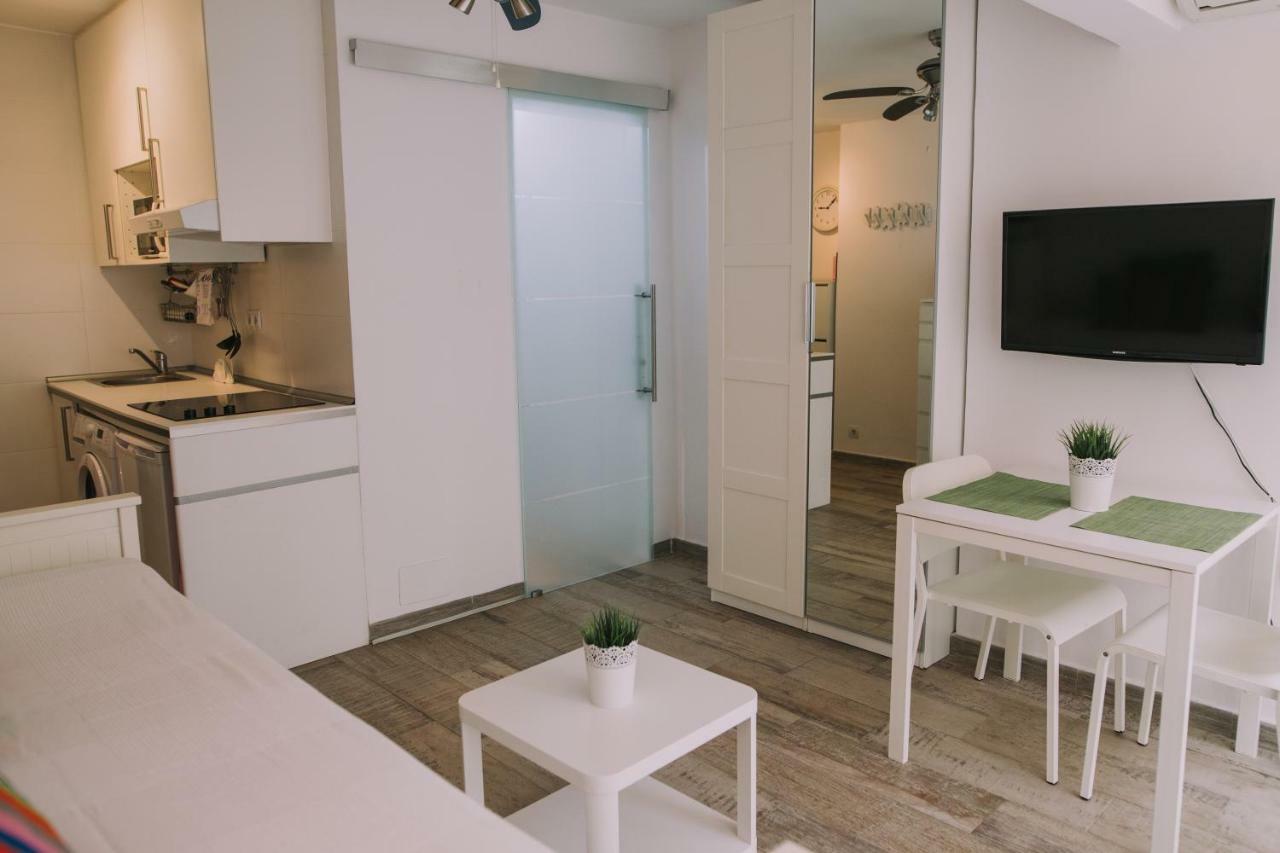 Apartamento Malagueta Playa Малага Экстерьер фото
