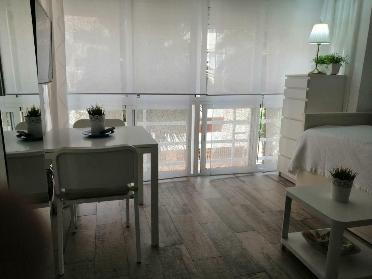 Apartamento Malagueta Playa Малага Экстерьер фото