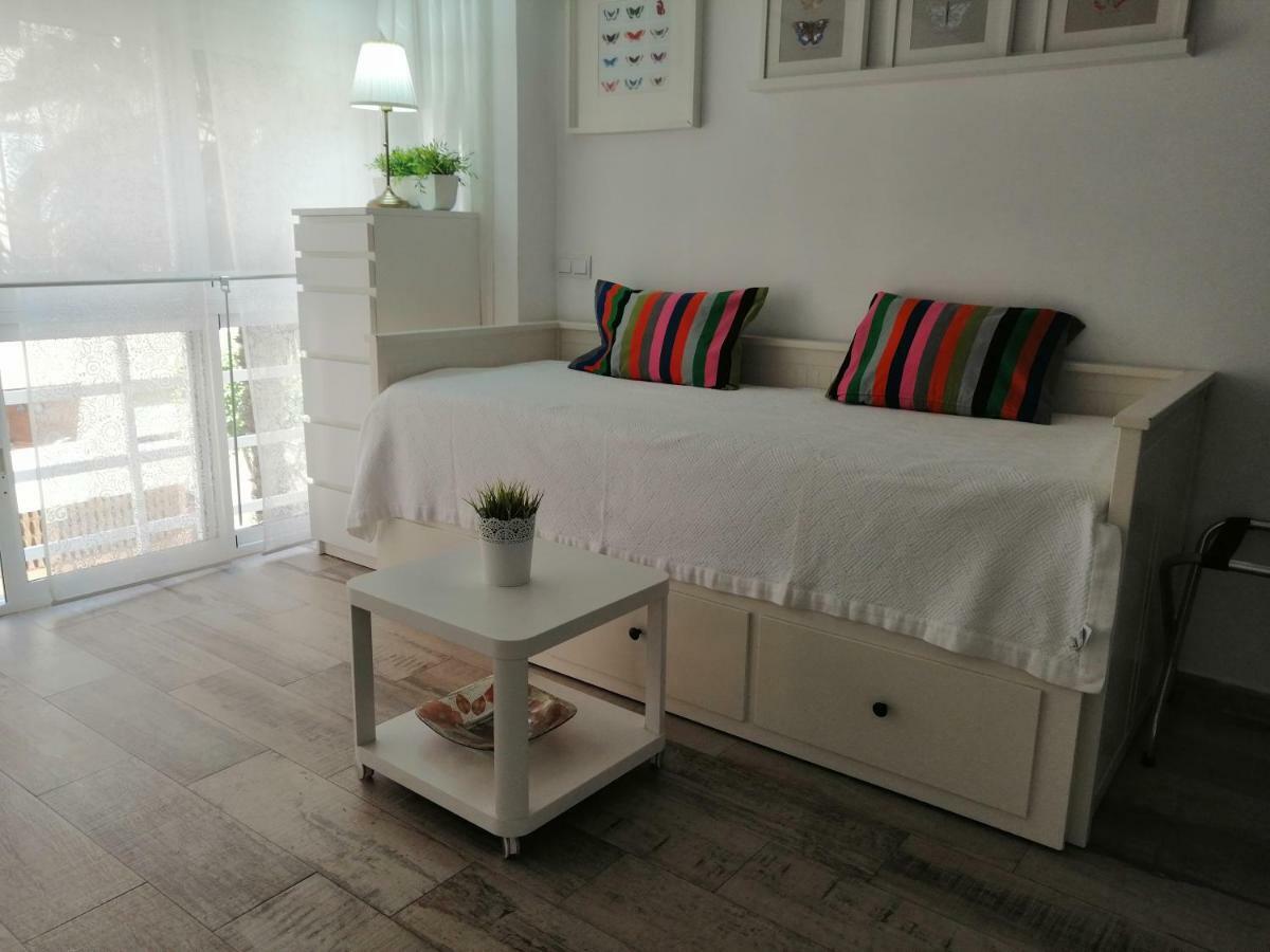 Apartamento Malagueta Playa Малага Экстерьер фото