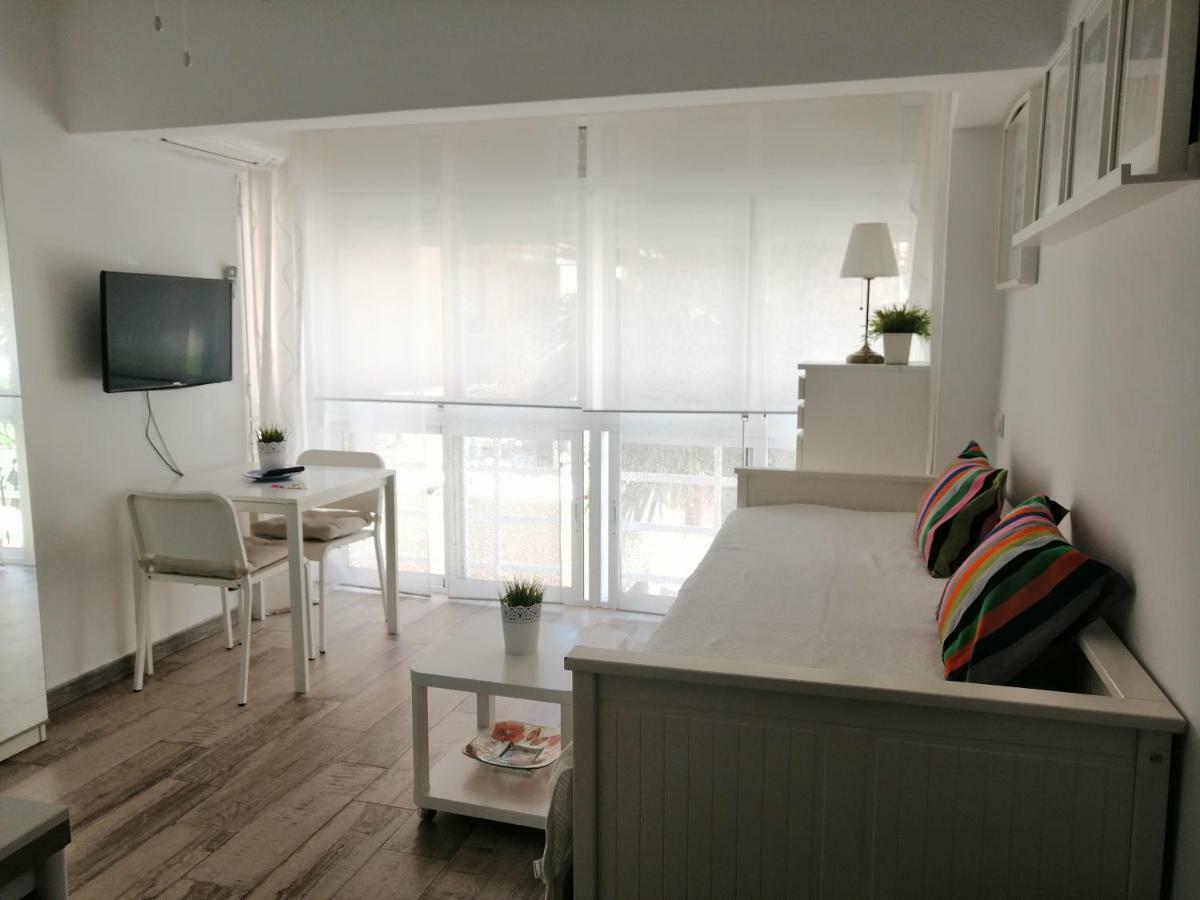 Apartamento Malagueta Playa Малага Экстерьер фото